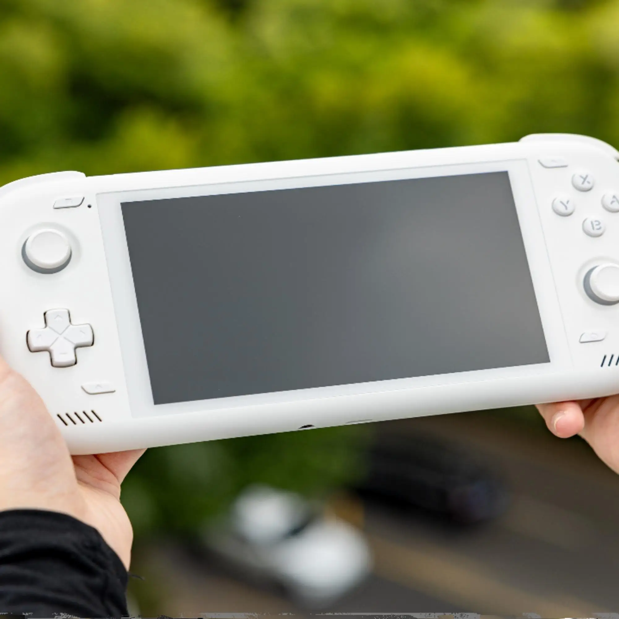 Ayn Odin2 ゲーミングコンソール 携帯型 Odin  - Retro Gaming Windows のレビューと価格